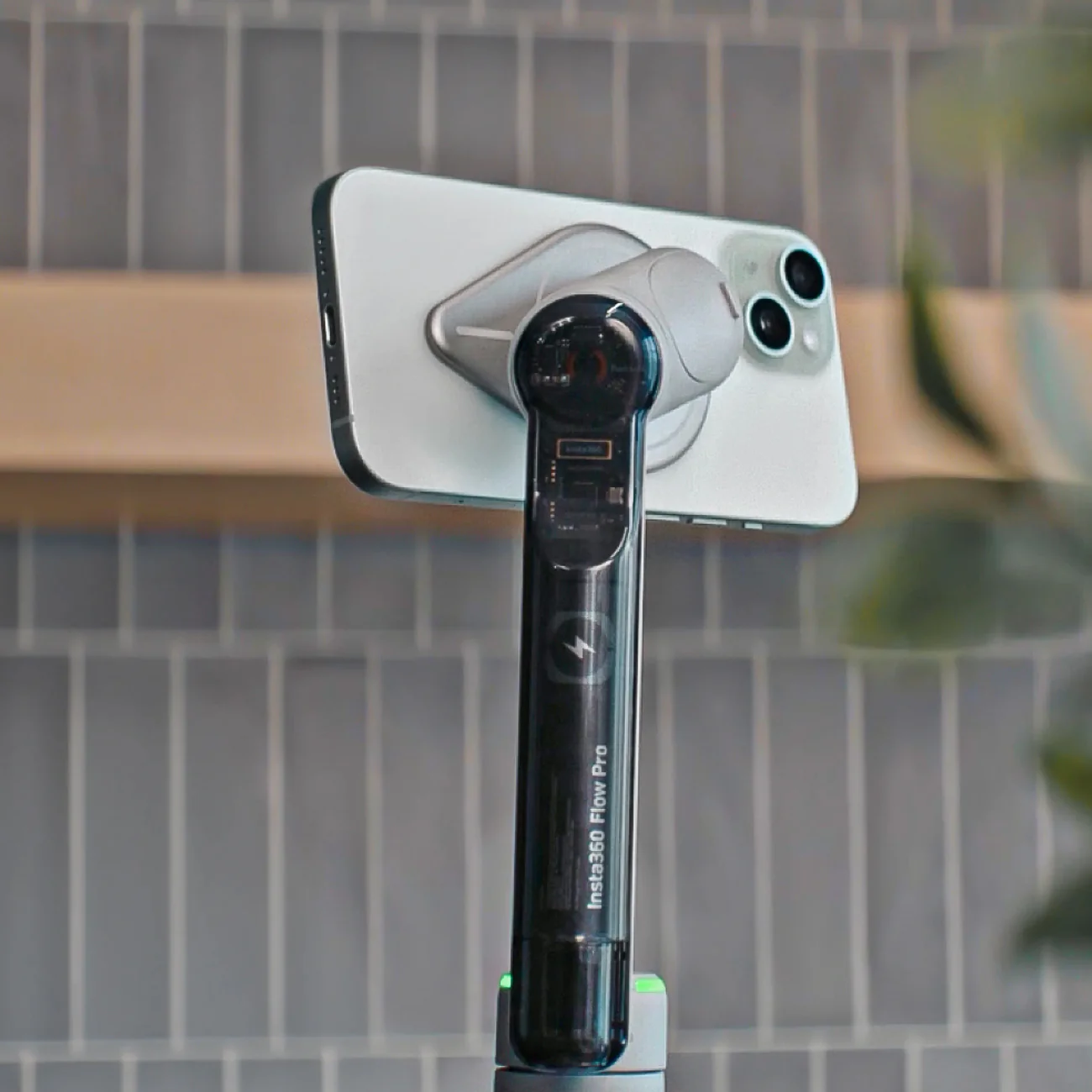 Insta360 Flow / Flow Pro Magnetic Phone Mount - Image 2
